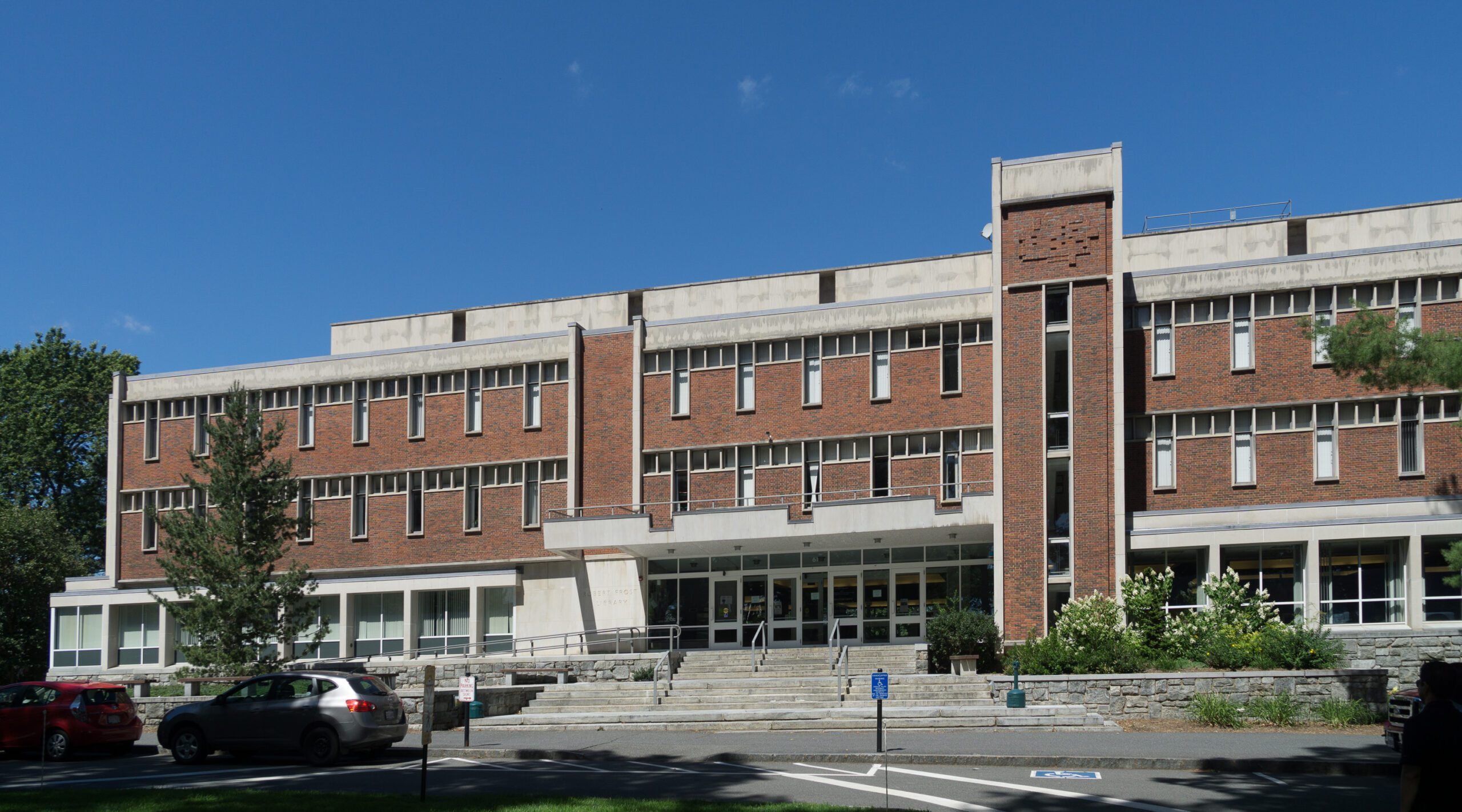 Amherst College; collegeadvisor.com image: a photo of Amherst College Library