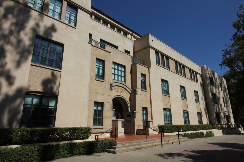 How to get into Caltech; collegeadvisor.com image: photo of Library on Caltech campus
