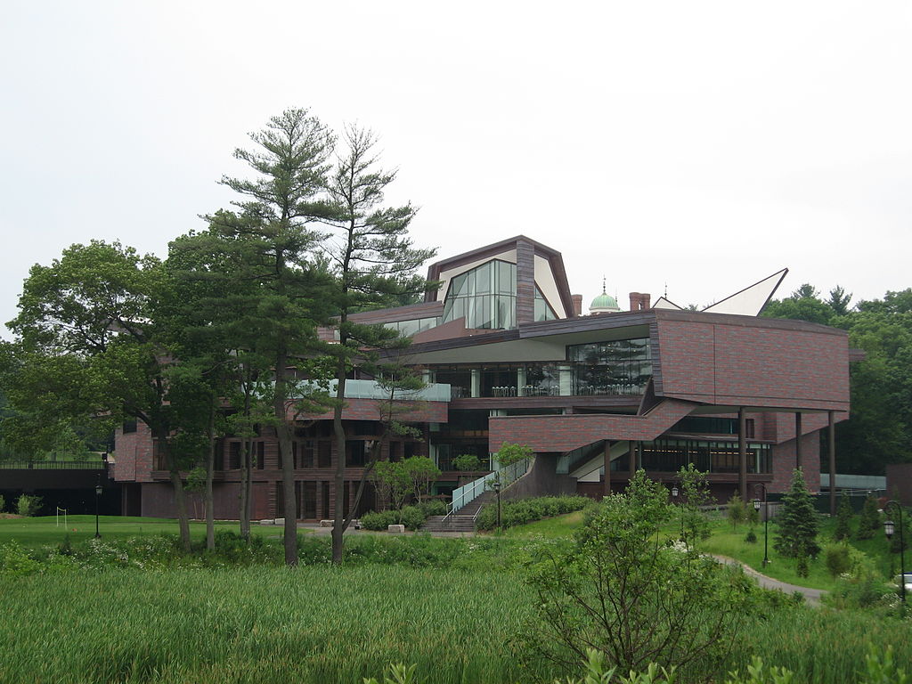 how to get into wellesley college; collegadvisor.com image: a photo of Wang Campus Center on Wellesley College campus.