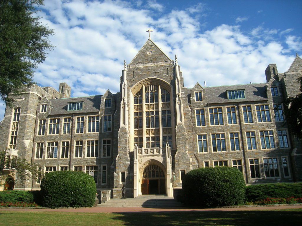 How to Get Into Georgetown; collegeadvisor.com image: a photo of Georgetown University campus.