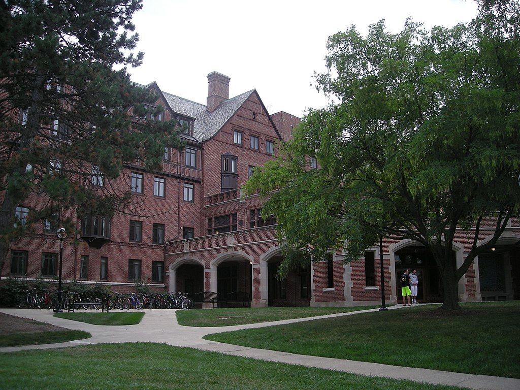 How to Get into University of Michigan; collegeadvisor.com image: a photo of University of Michigan campus building.