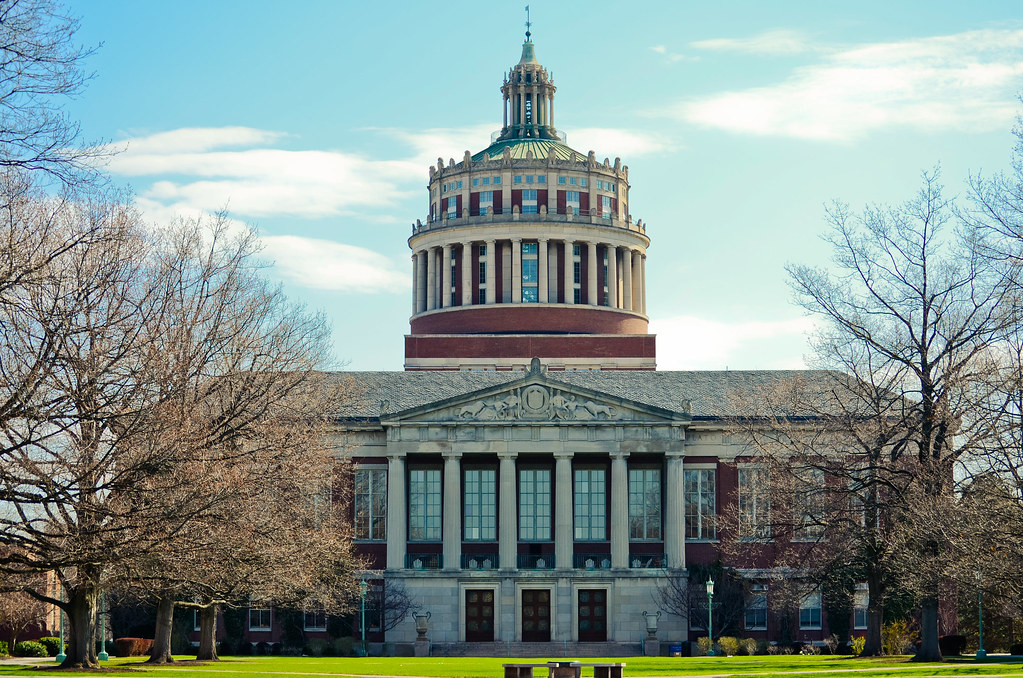 how to get into the University of Rochester; collegeadvisor.com image: a photo of University of Rochester library