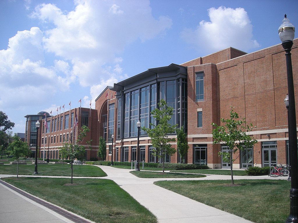 How to get into Ohio State; collegeadvisor.com image: a photo of Ohio State University campus
