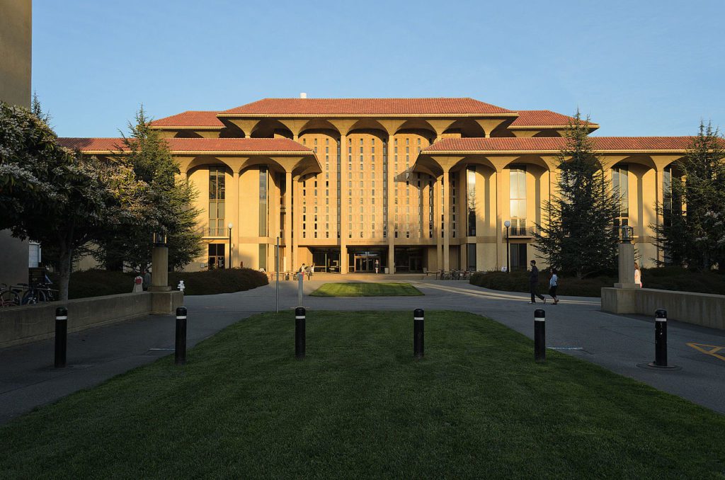 best colleges for economics - stanford
