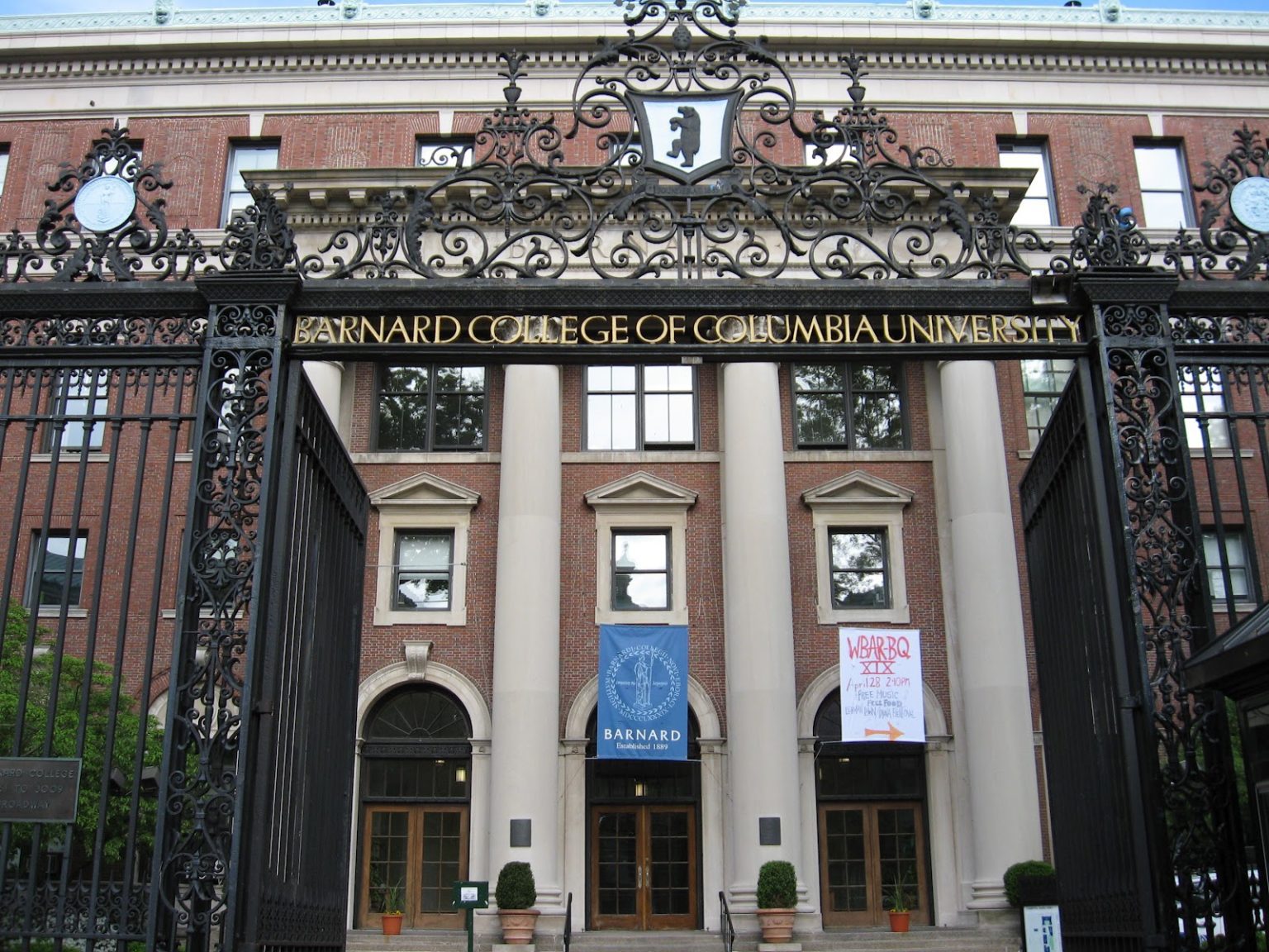 barnard college essay questions