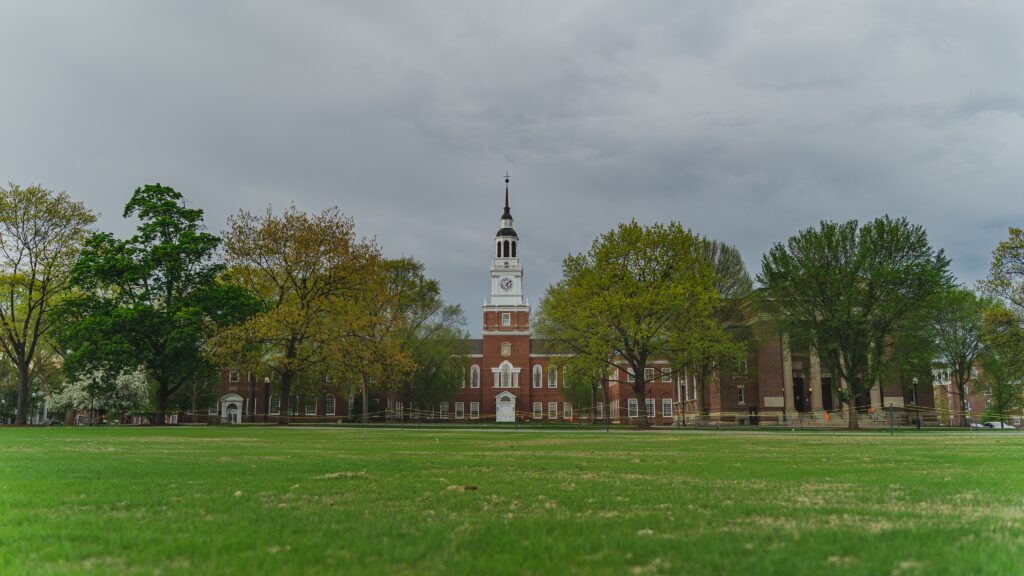 Dartmouth College Essay Guide