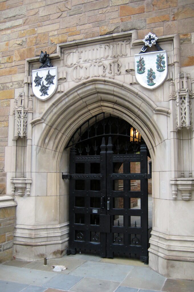 why yale essay examples