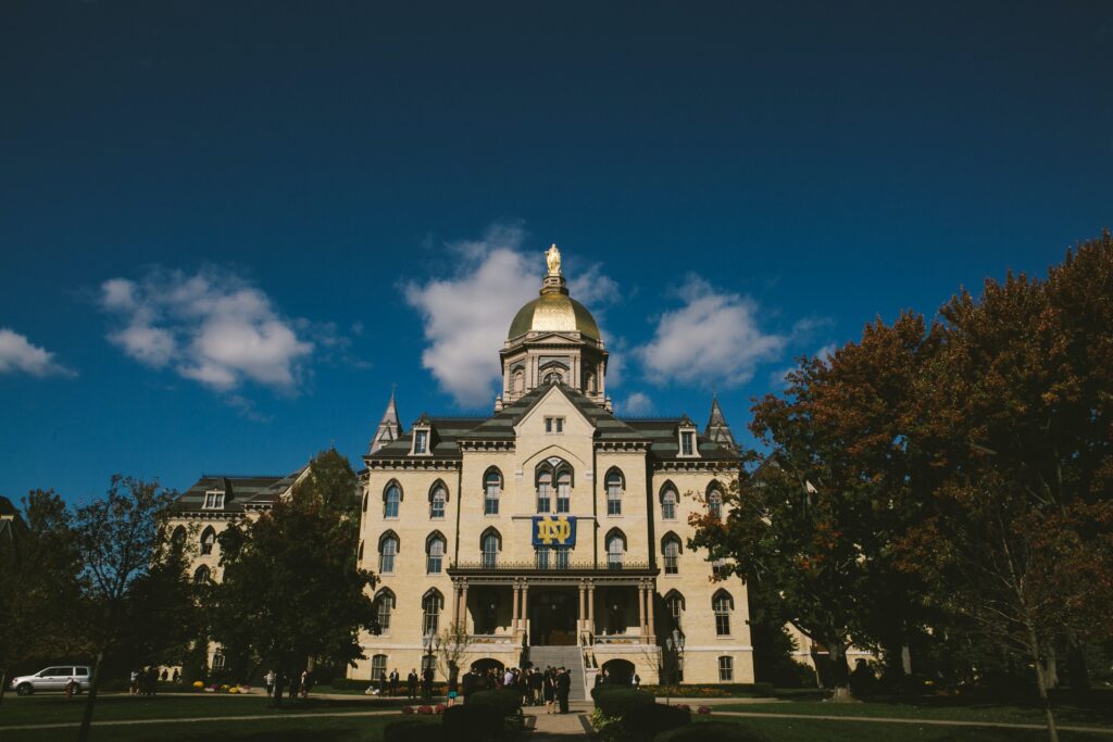 notre dame essay guide