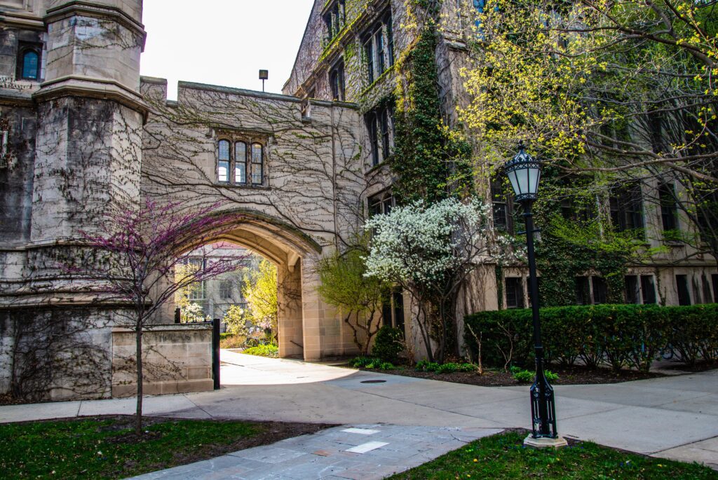 uchicago supplemental essay prompts 2023