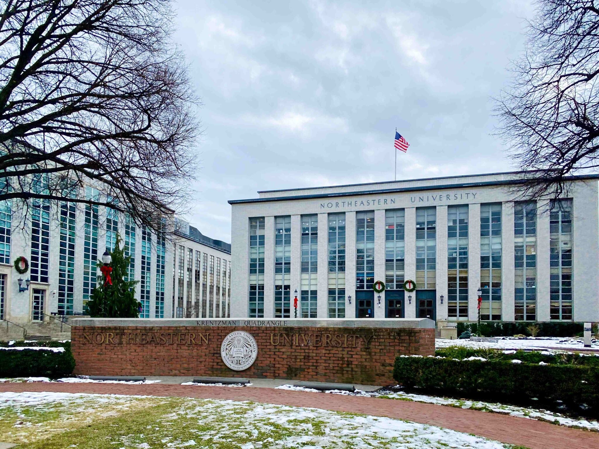 33 Colleges Without Supplemental Essays!