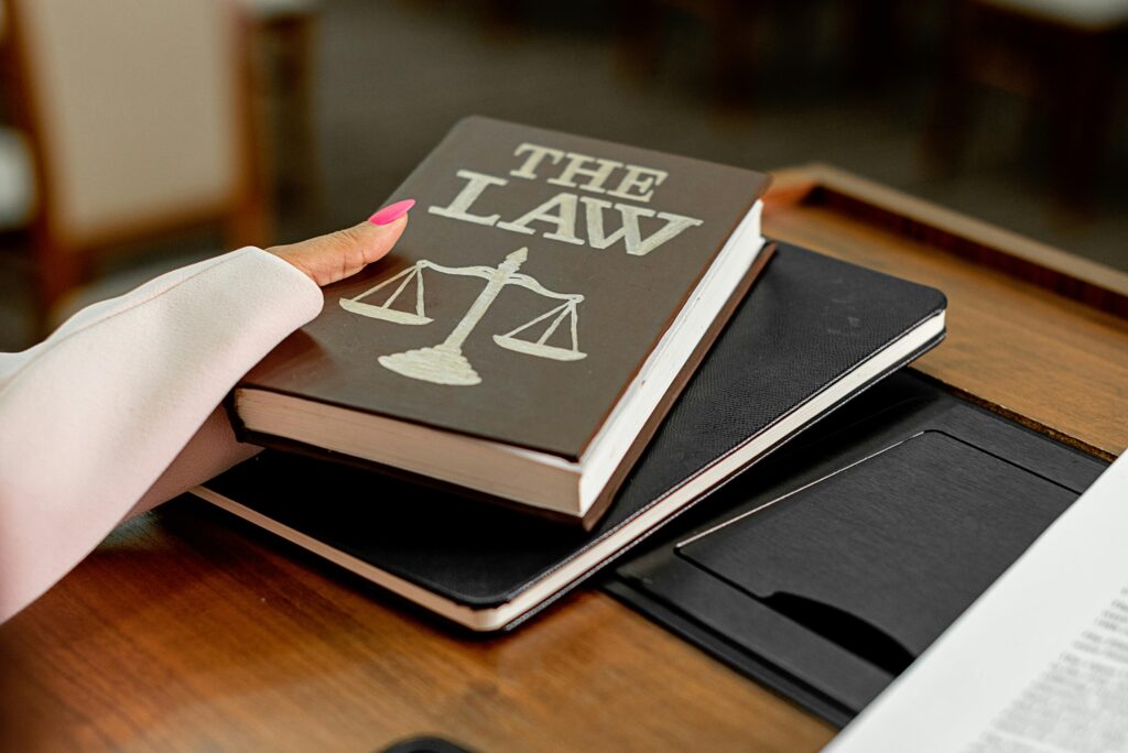 how to become a lawyer